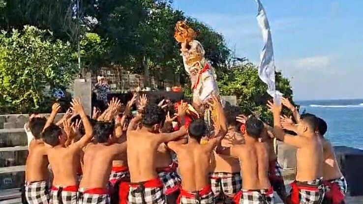 Sacred Ride Bali